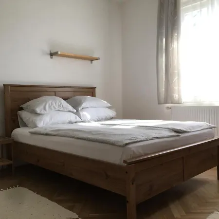 Tisch Vendeghaz *