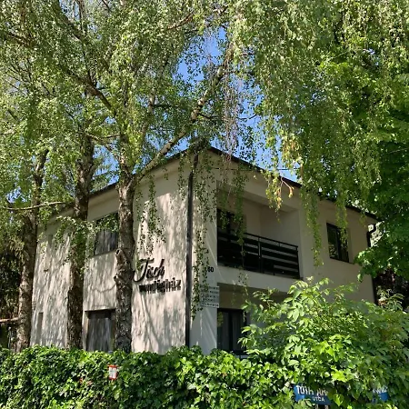 Tisch Vendeghaz Hajduszoboszlo