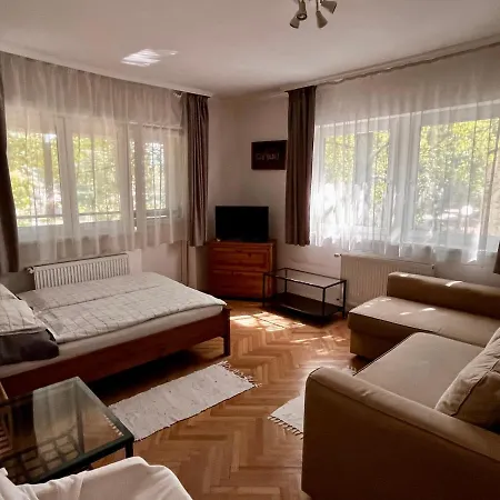 Tisch Vendeghaz Guest house *
